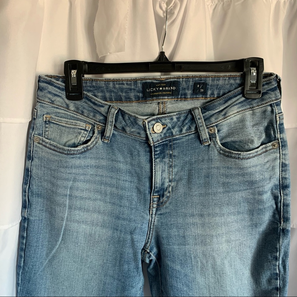 LUCKY BRAND LIGHT WASH RAW HEM DENIM